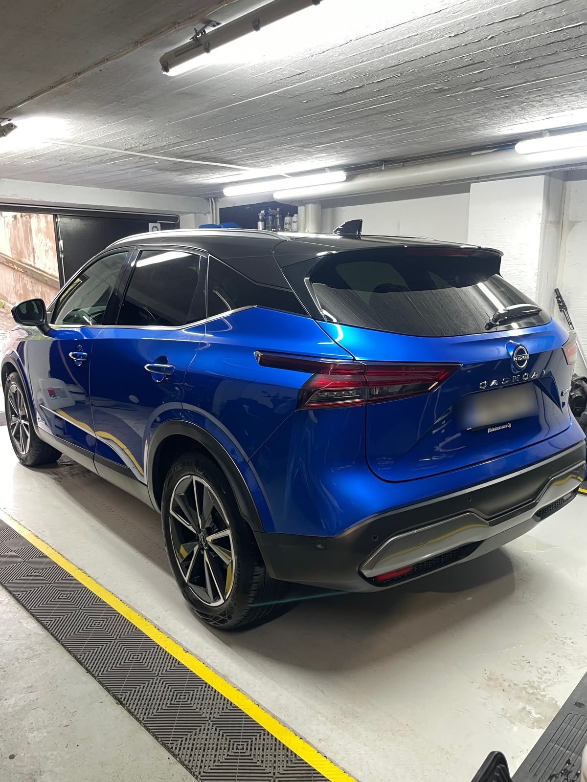 Nissan Qashqai kovavahaus, takaviisto